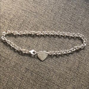 Like new Tiffany’s classic chain necklace